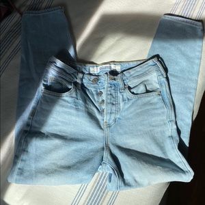 Brandy melville jeans ripped jeans